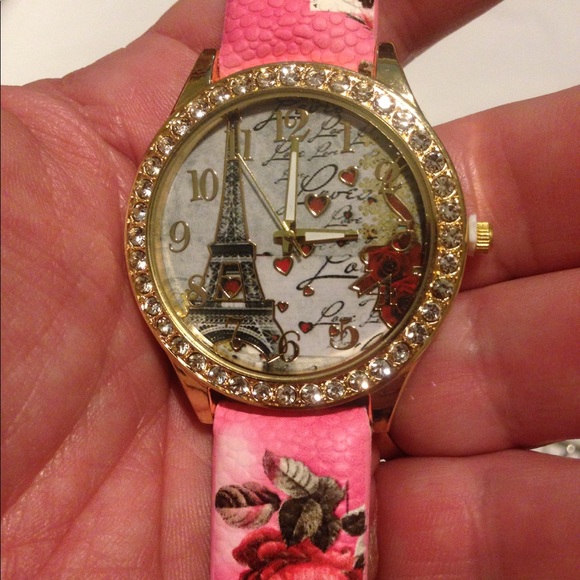 ✨HP✨ 12/17 Final Price jeweled Eiffel Tower watch! - Picture 4 of 4
